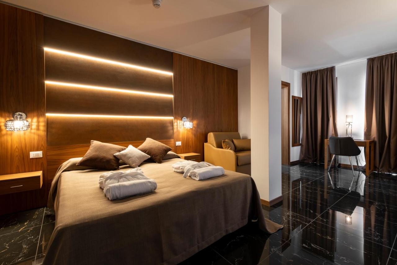 Hotel Mare لينانو سابيادورو المظهر الخارجي الصورة