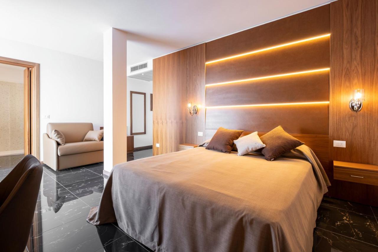 Hotel Mare لينانو سابيادورو المظهر الخارجي الصورة