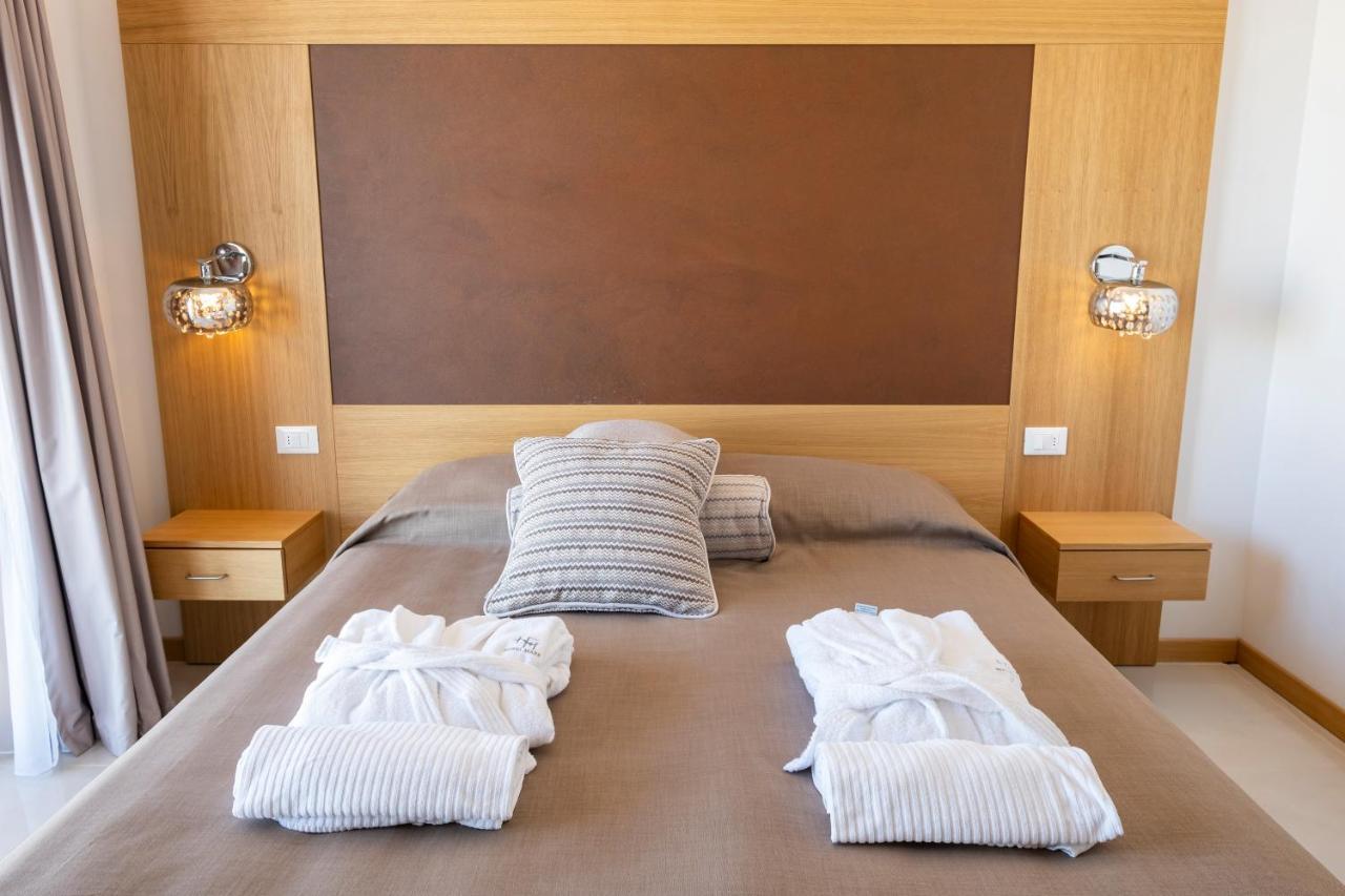 Hotel Mare لينانو سابيادورو المظهر الخارجي الصورة