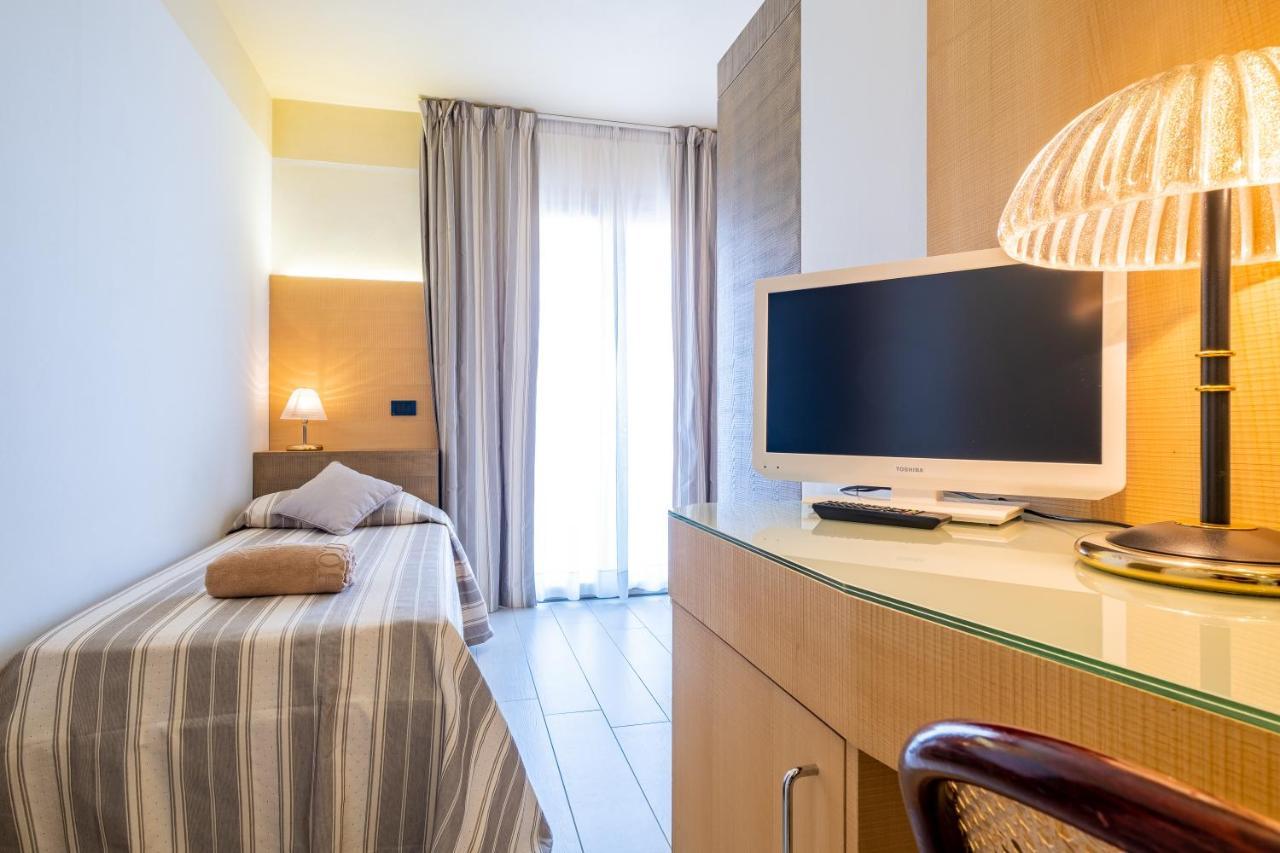Hotel Mare لينانو سابيادورو المظهر الخارجي الصورة