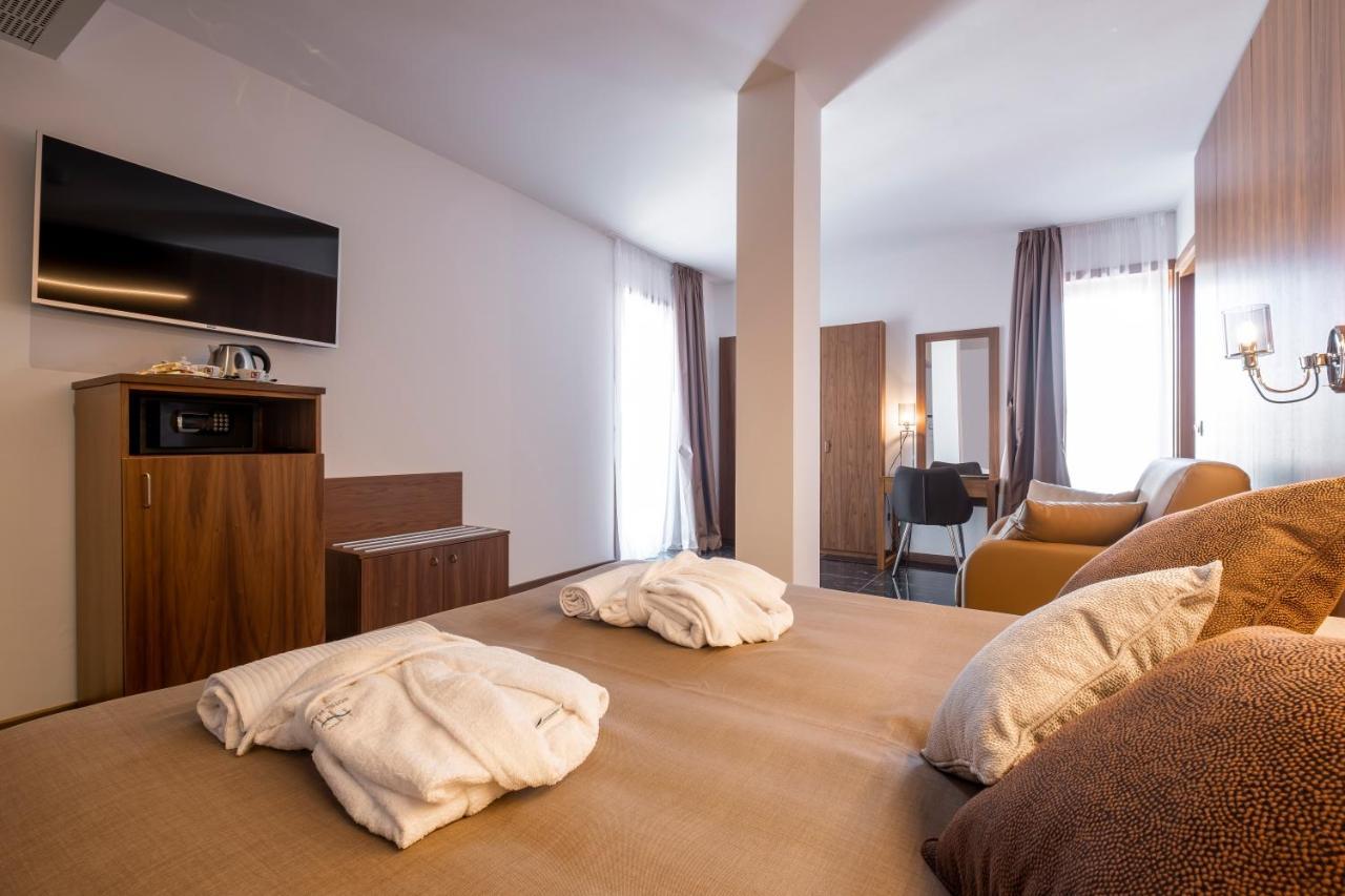 Hotel Mare لينانو سابيادورو المظهر الخارجي الصورة
