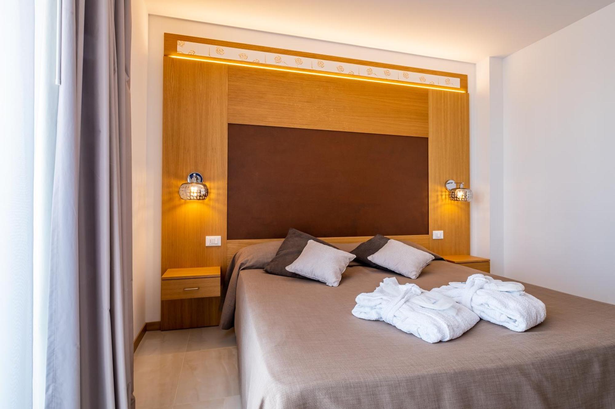 Hotel Mare لينانو سابيادورو المظهر الخارجي الصورة
